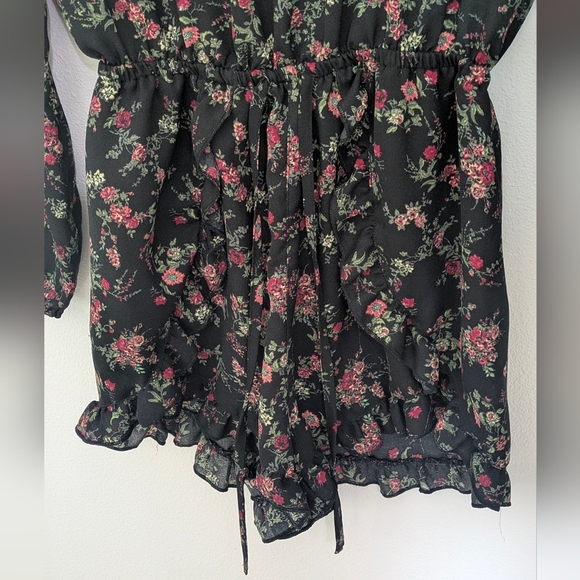 American Rag black floral print long sleeve drawstring waist romper size M EUC - Picture 4 of 10